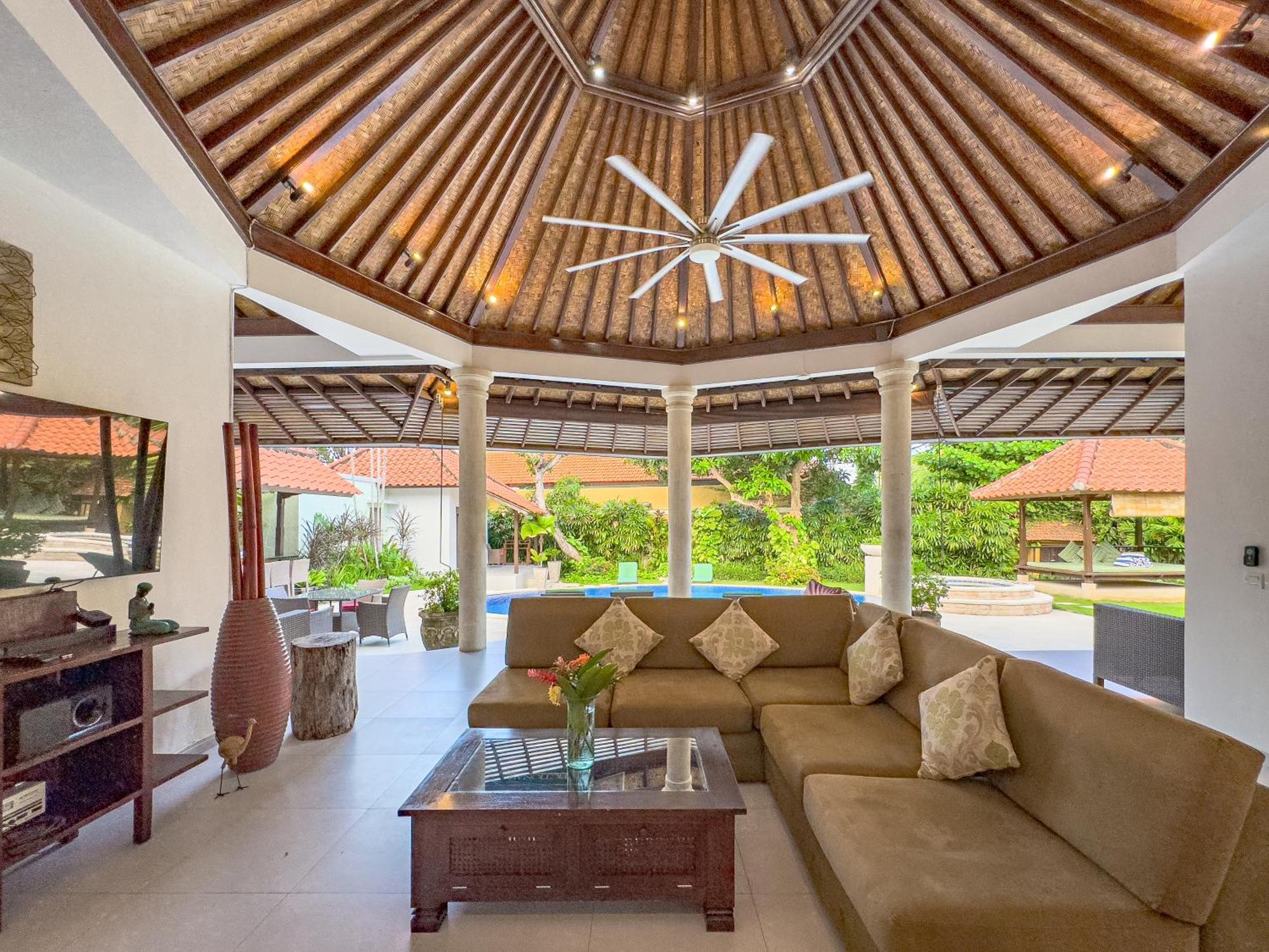 Villa Bugis Abimanyu Seminyak 客房 照片
